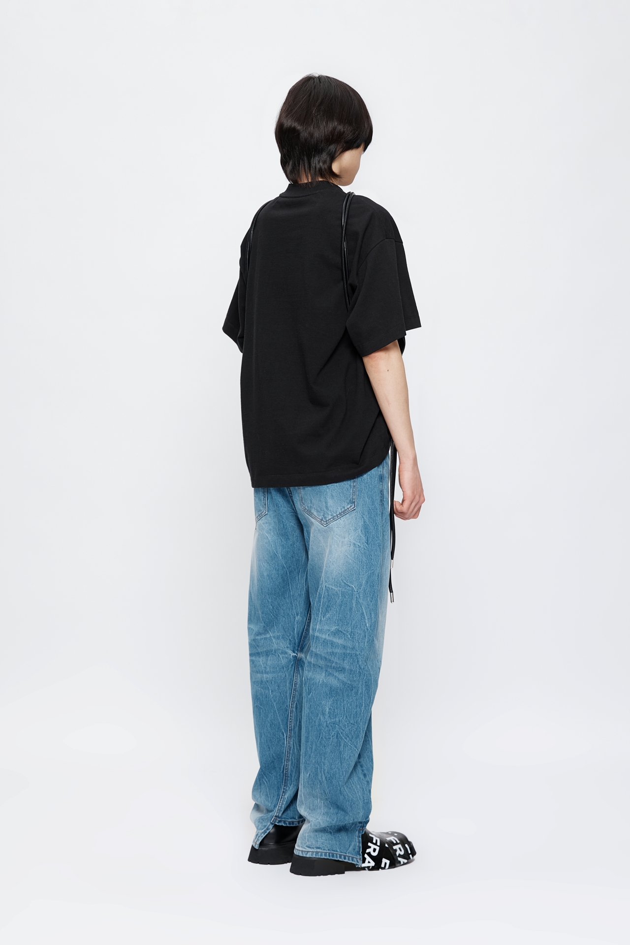 TWIST DENIM JEANS (MF25DB8011BL)