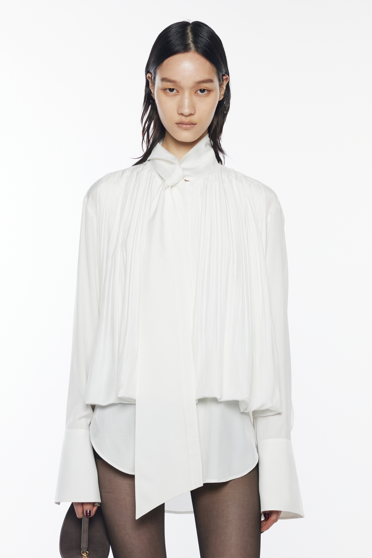 PLEATS TIE SHIRT (R26BL4131WH)