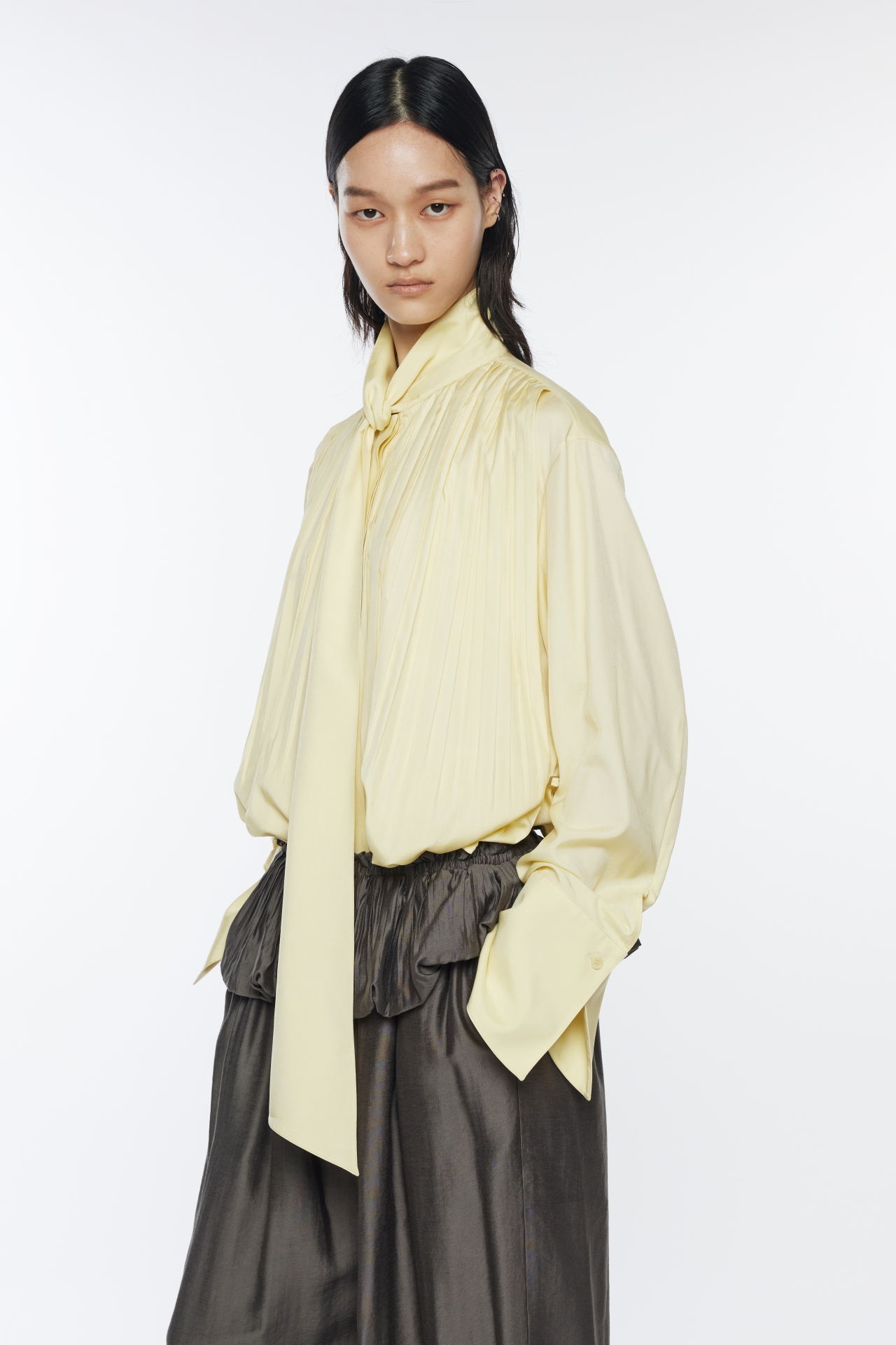 PLEATS TIE SHIRT (R26BL4131YL)