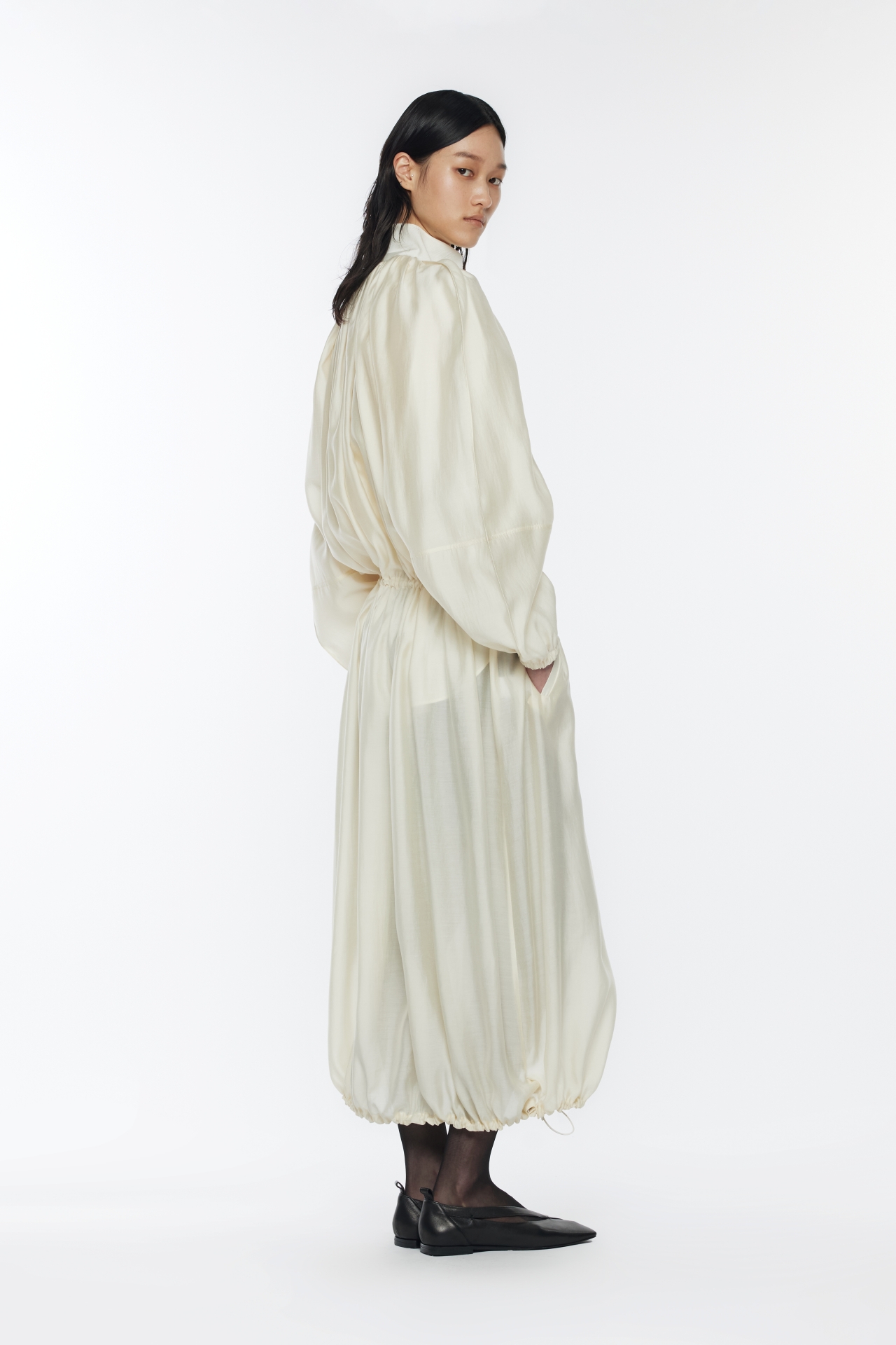 LIGHTWEIGHT BALLOON COAT (R26OT0021CR)