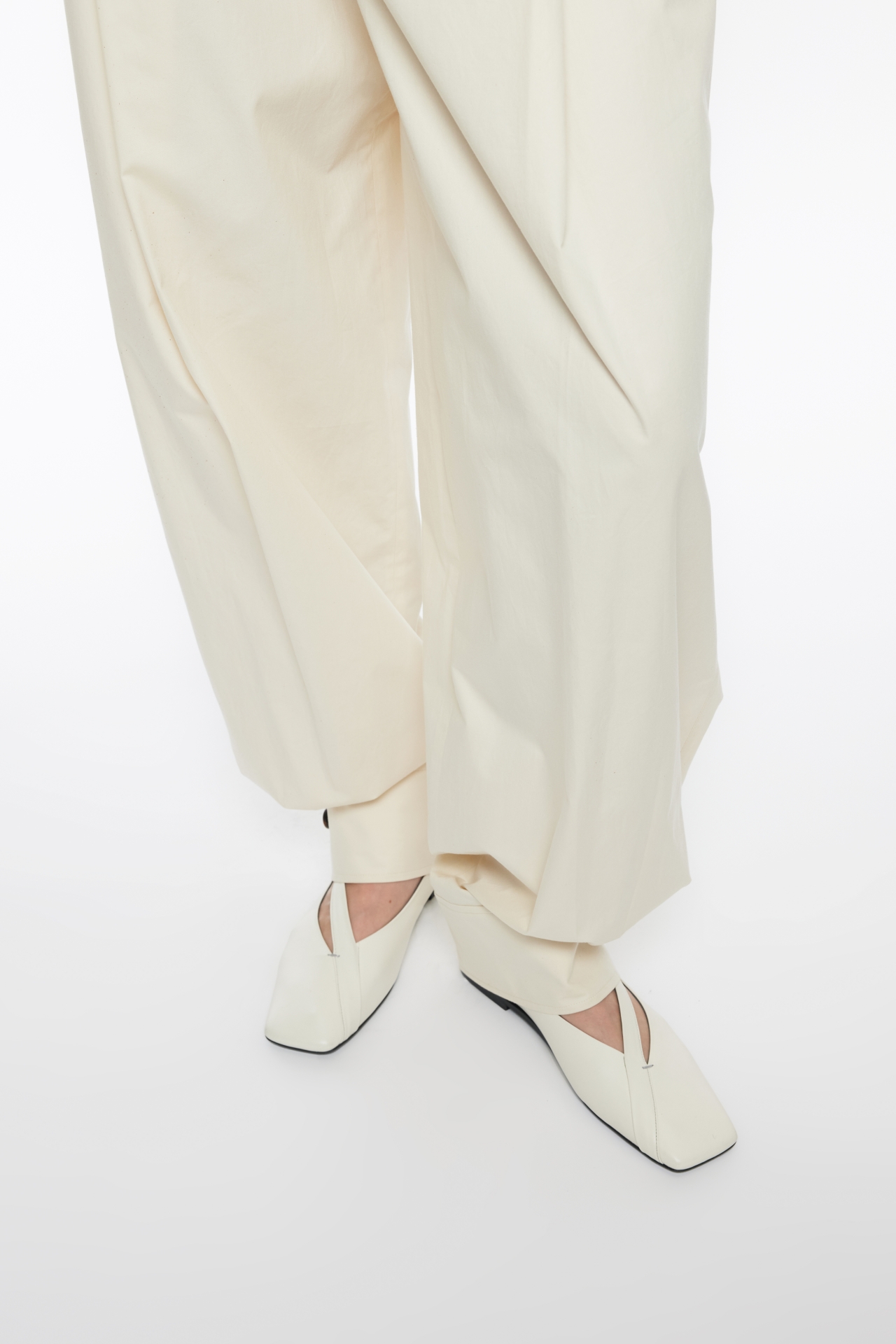 BALLOON BUTTON TROUSER (R26PT5061BE)