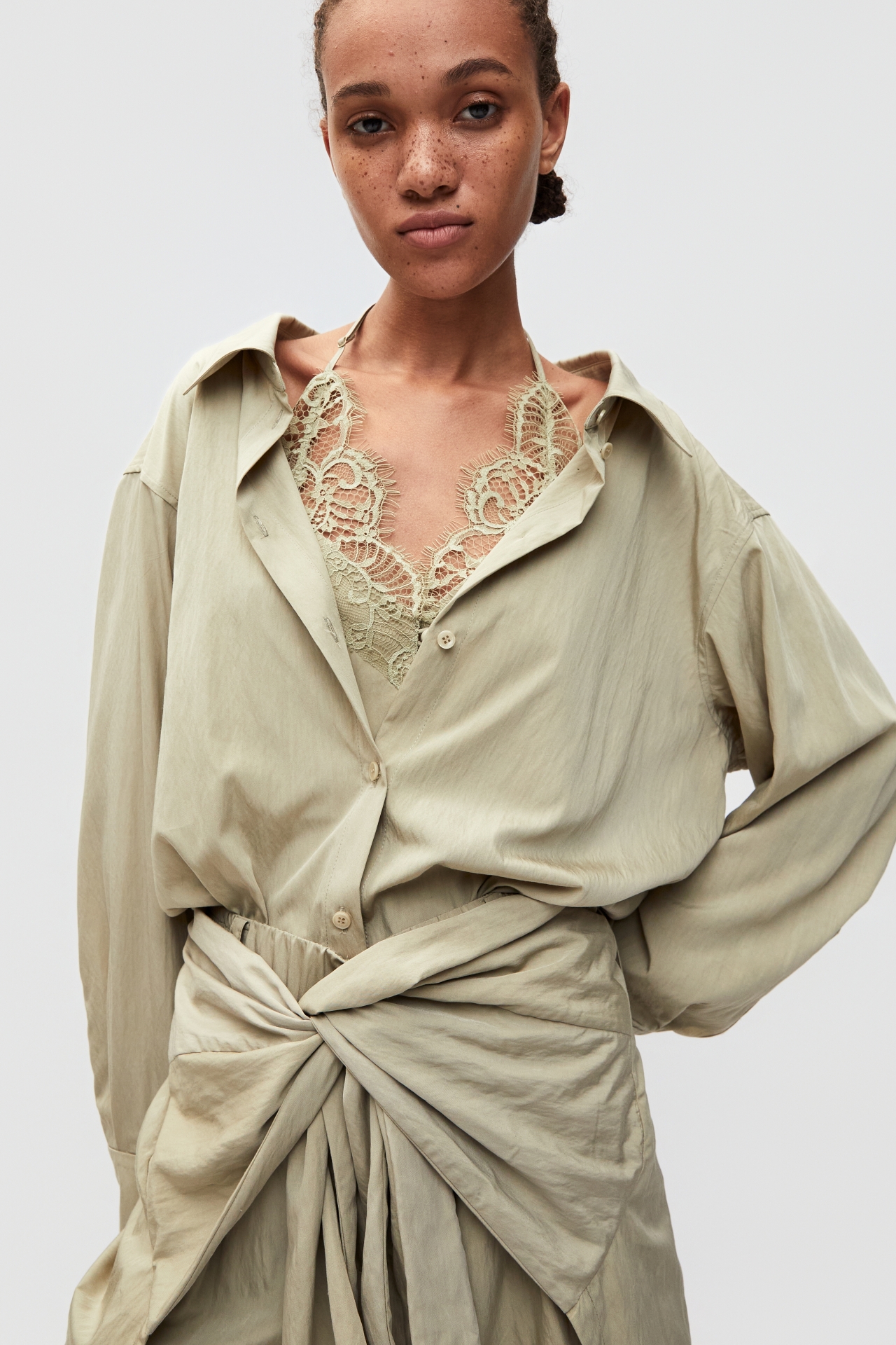 DETACHABLE BLOUSE (S26BL4011KK)