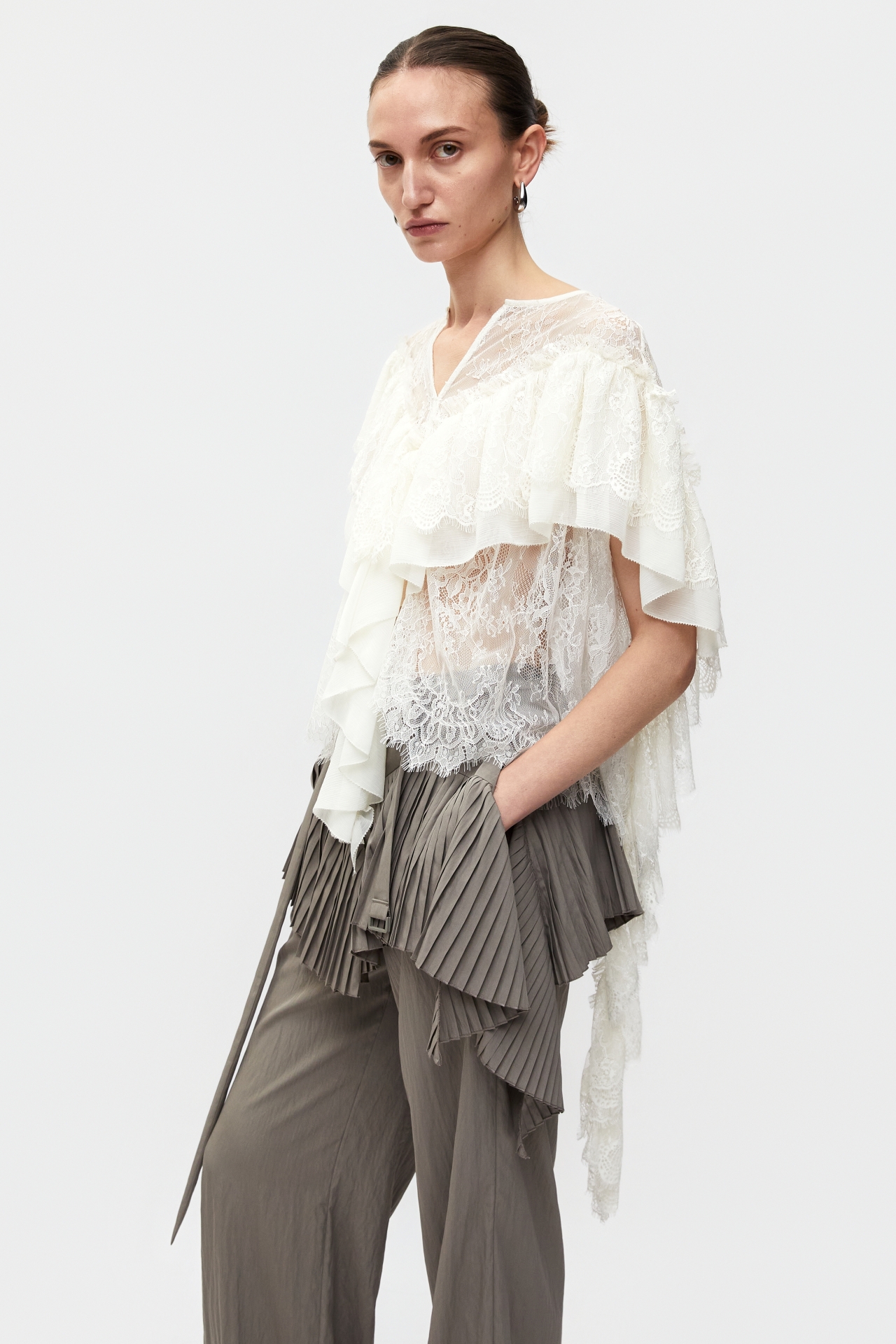 LAYERED LACE BLOUSE (S26BL4051IV)