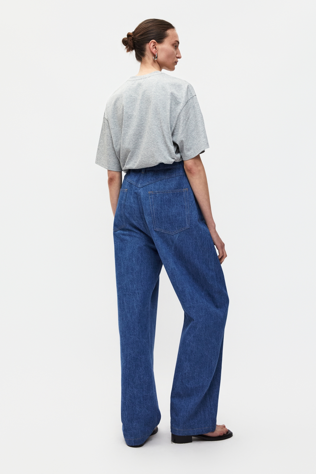 DRAWSTRING ELASTIC WAIST JEANS (S26DB8011BL)
