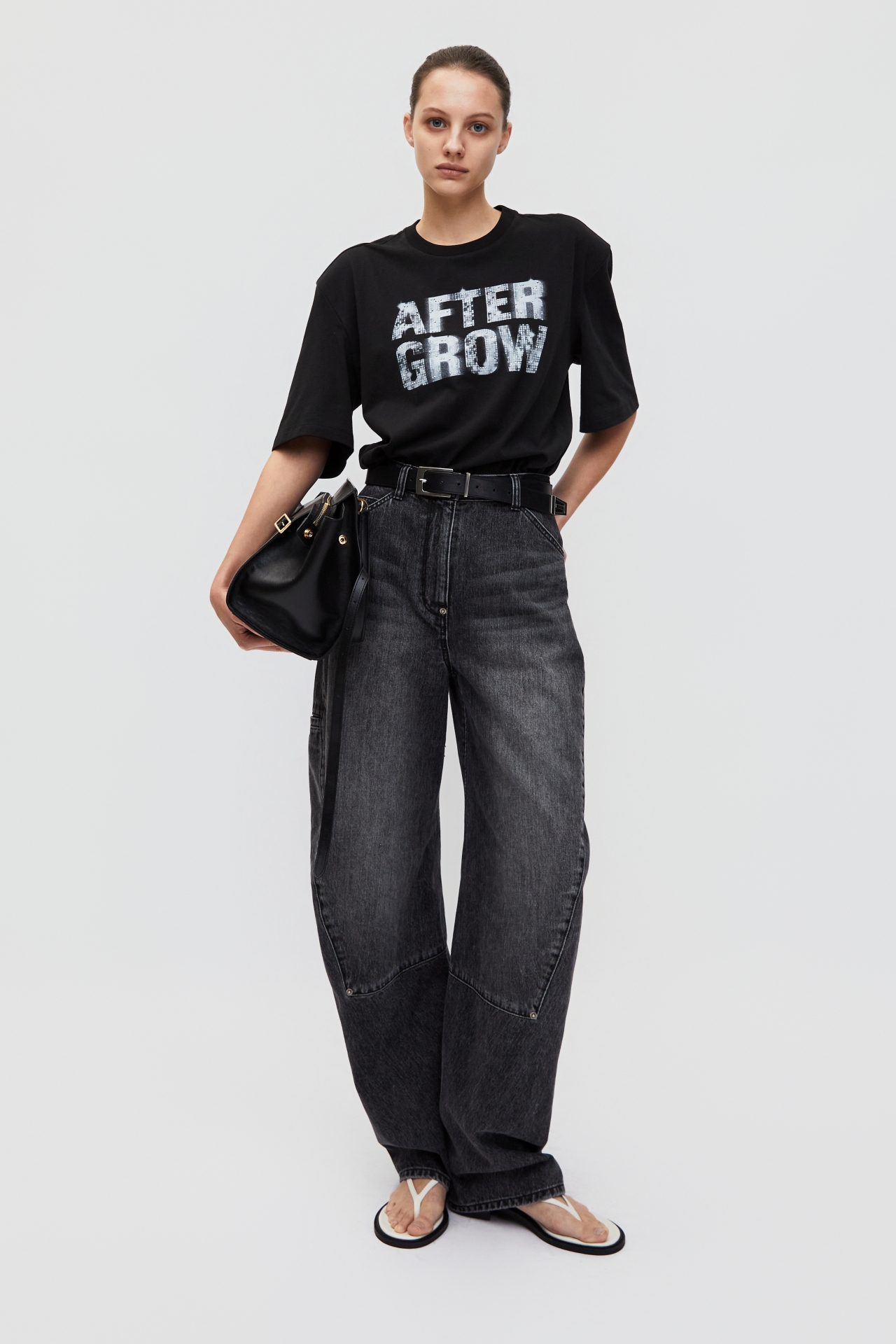 BALLOON FIT JEANS (S26DB8031BK)