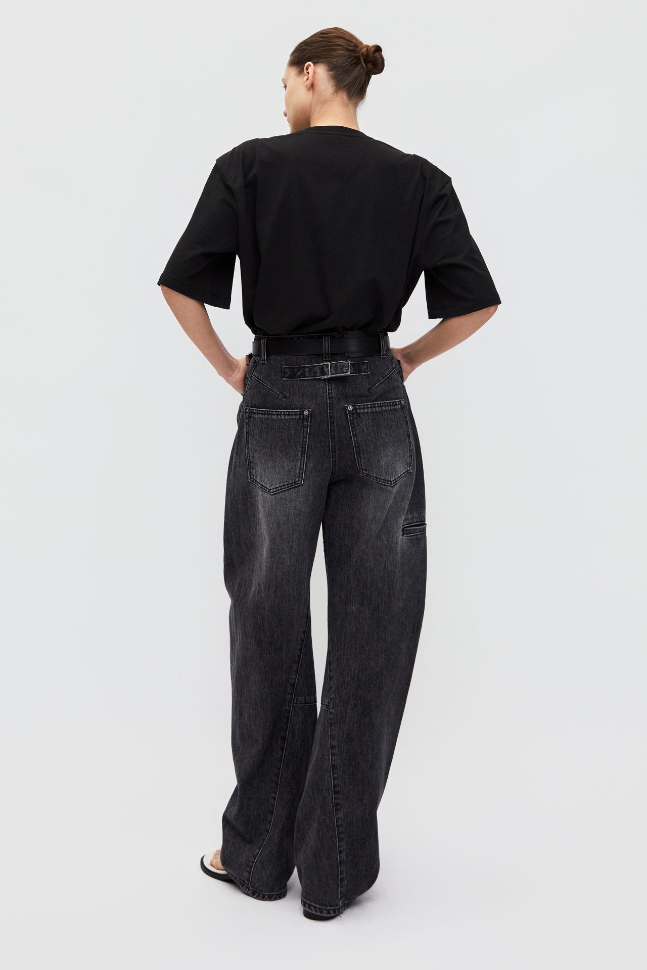 BALLOON FIT JEANS (S26DB8031BK)