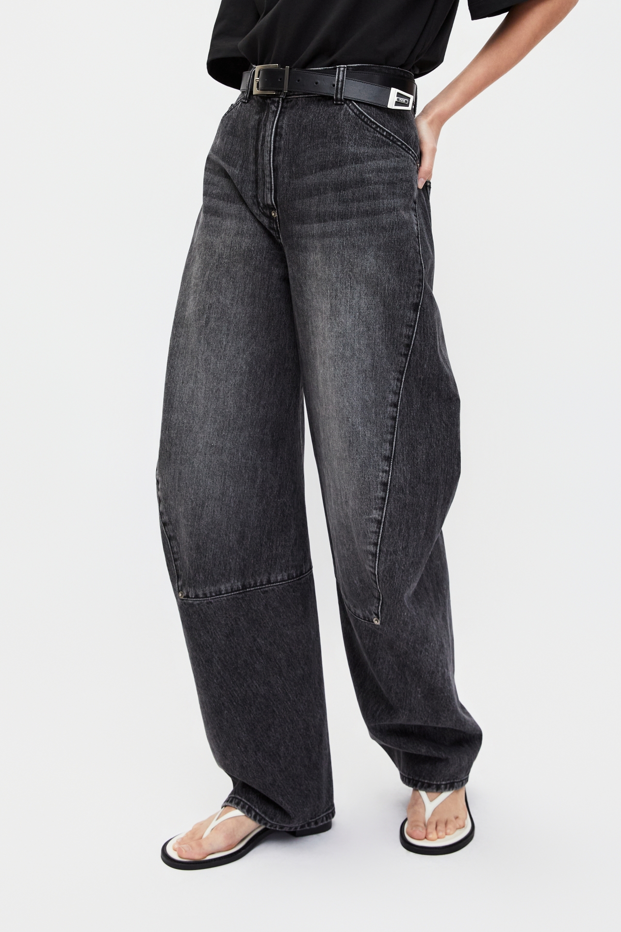 BALLOON FIT JEANS (S26DB8031BK)