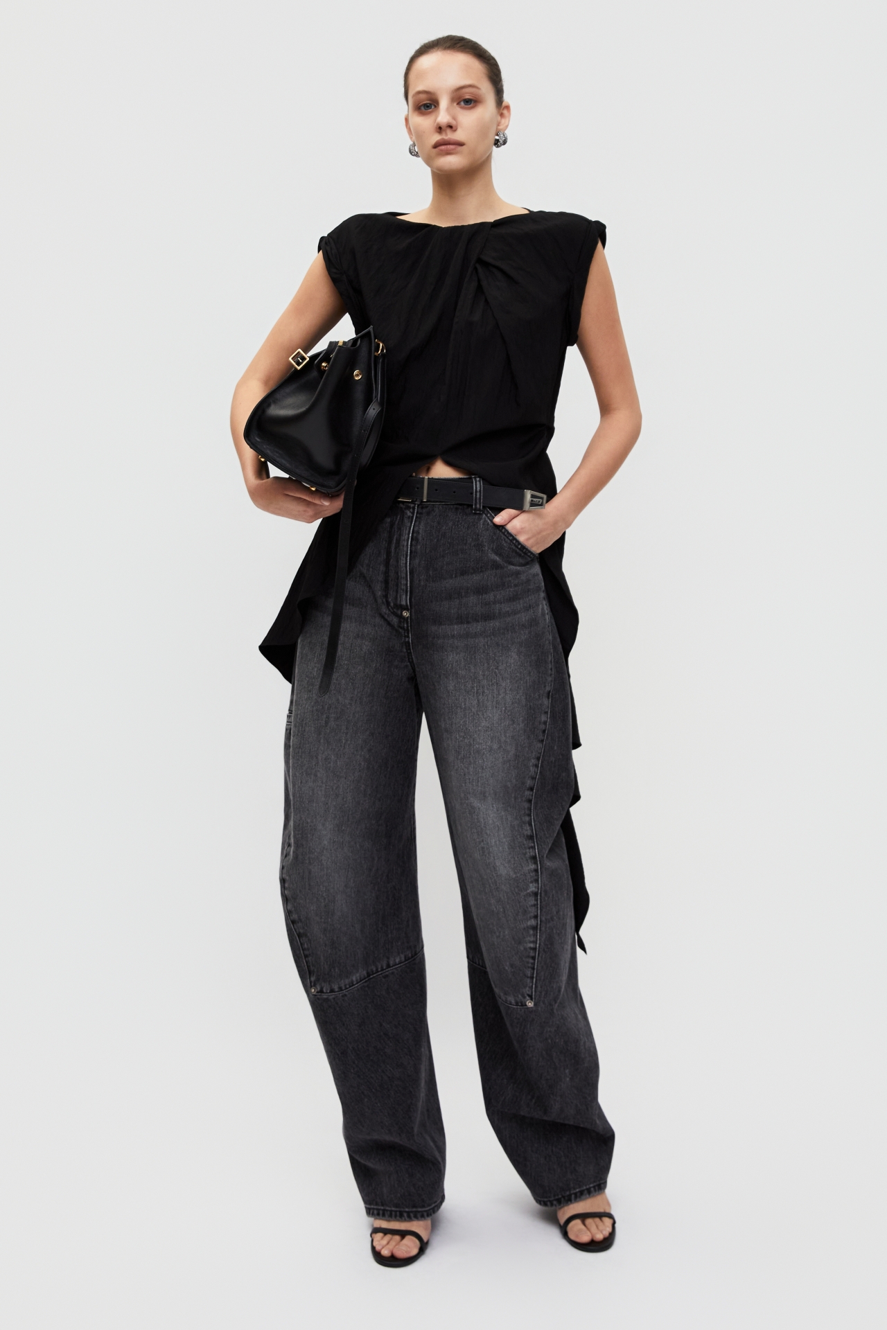 BALLOON FIT JEANS (S26DB8031BK)