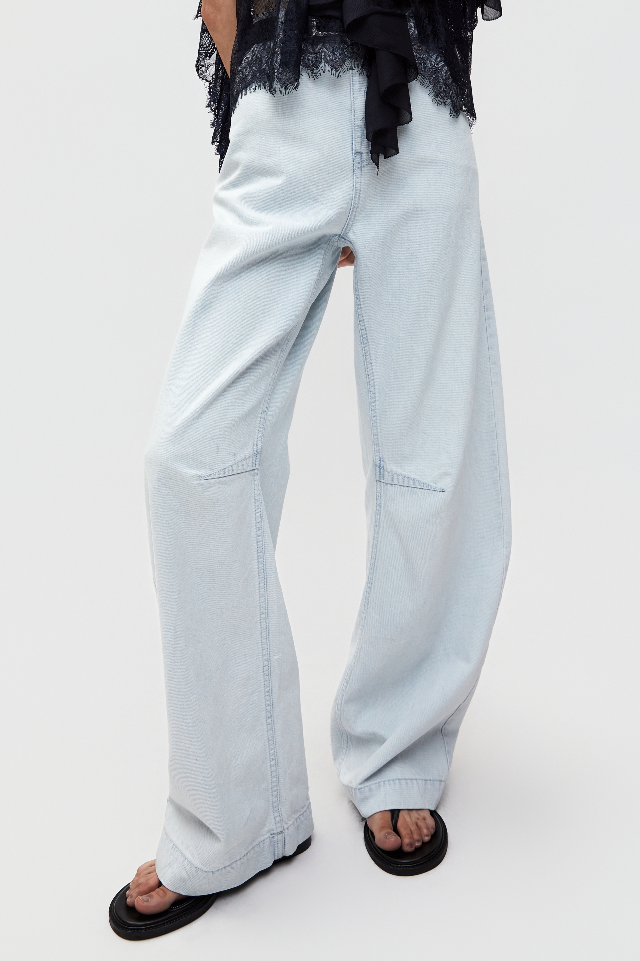 CURVED LEG JEANS (S26DB8051BL)