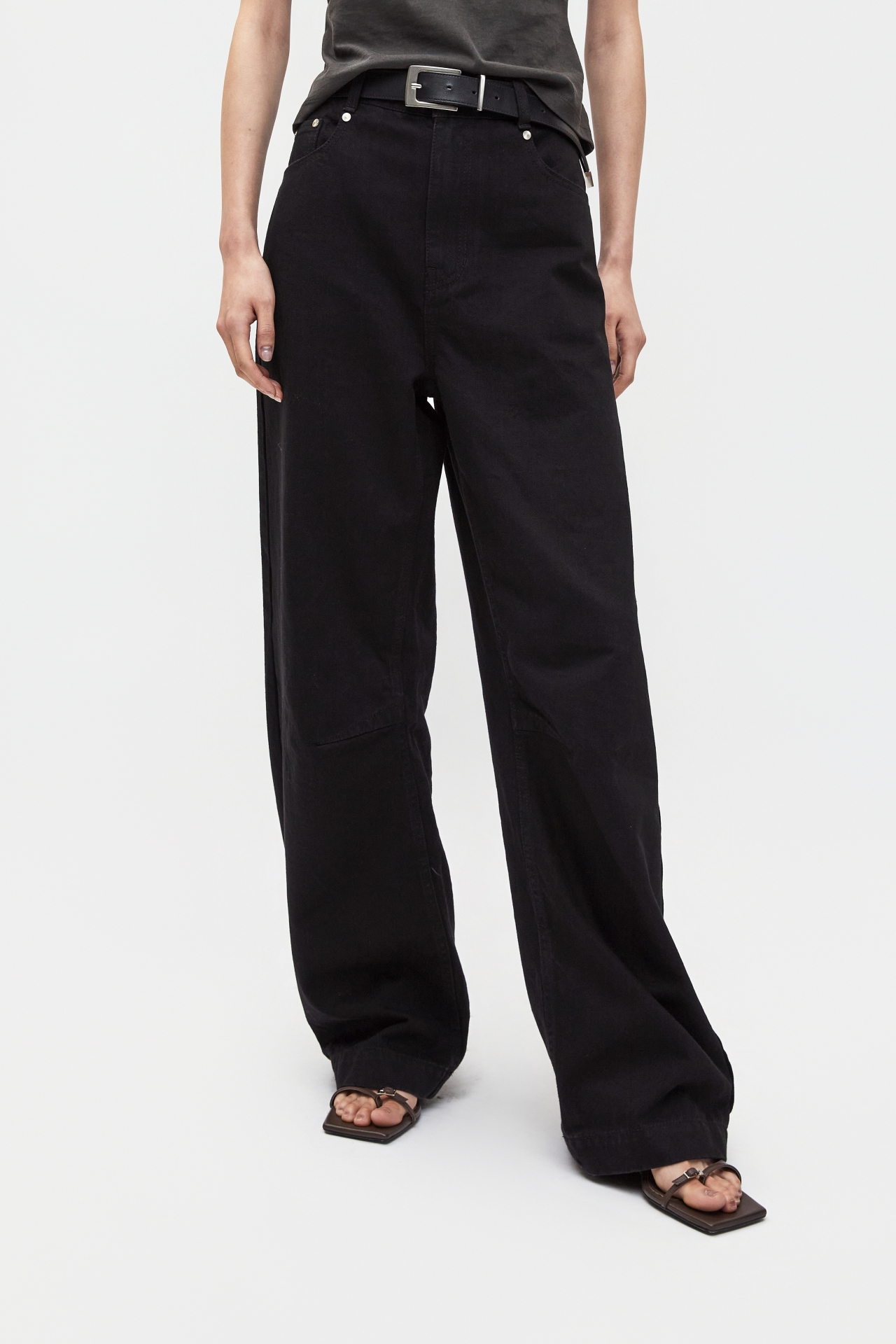 CURVED LEG JEANS (S26DB8052BK)
