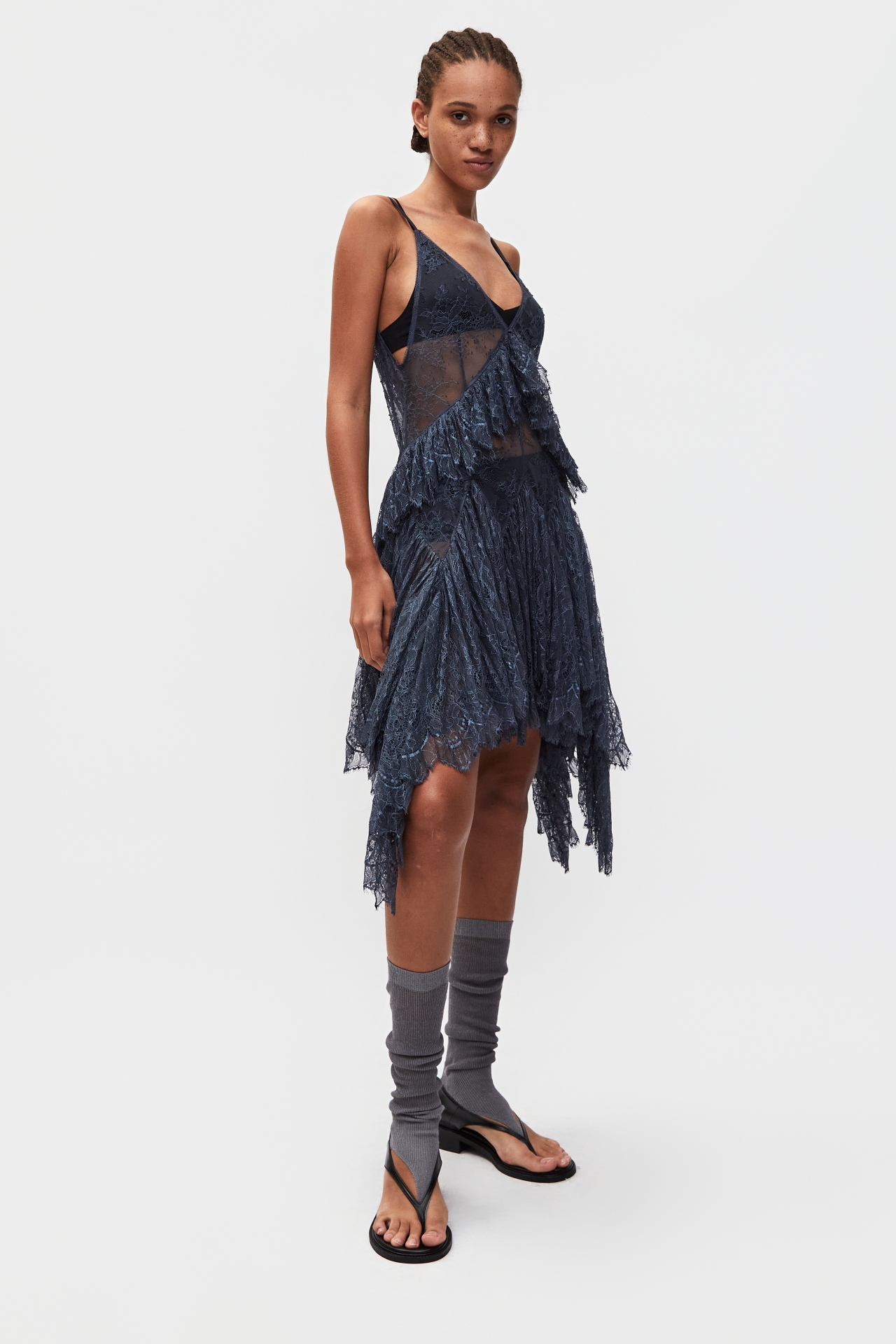 SLEEVELESS LAYERED LACE DRESS (S26DJ7011BL)