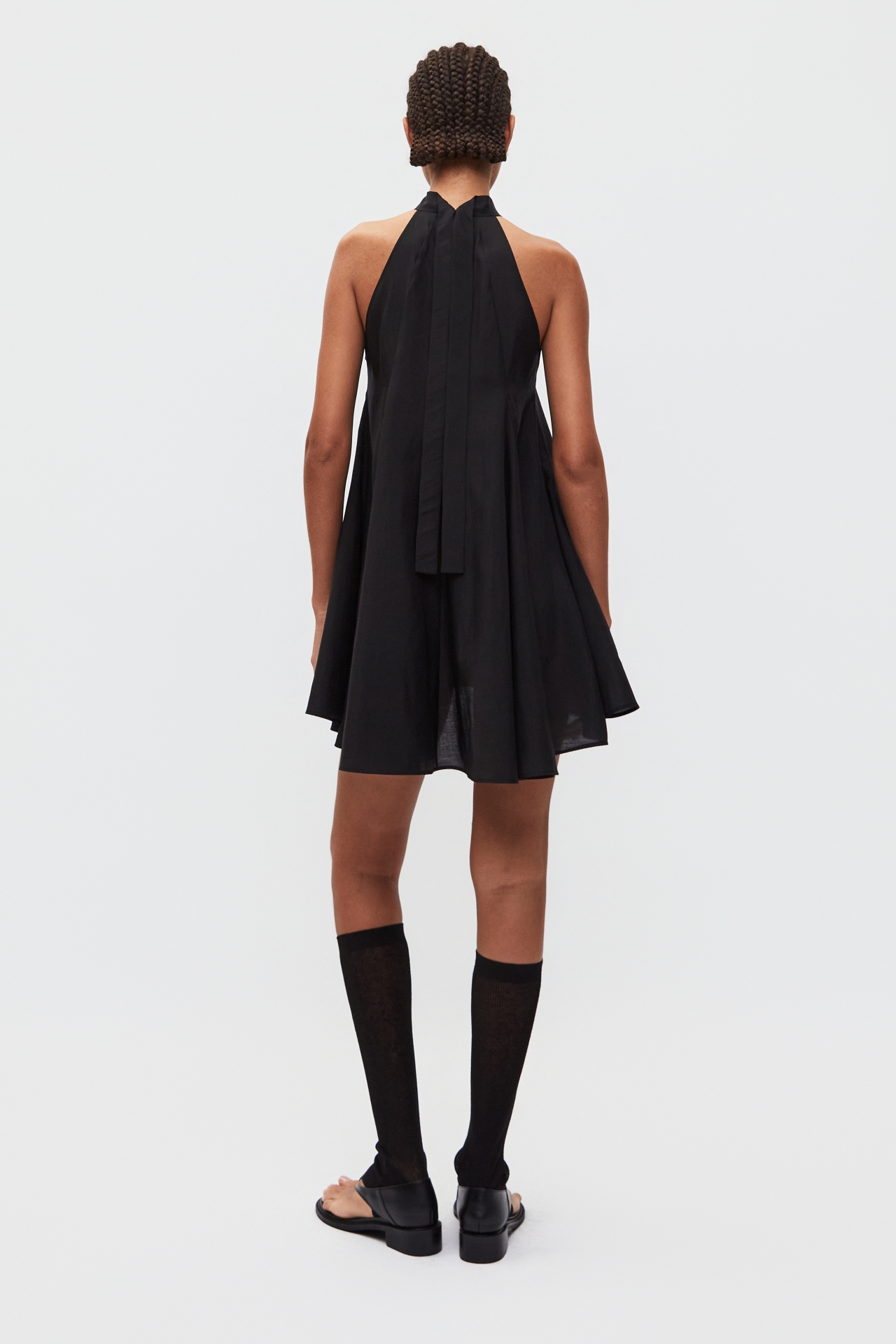 SLEEVELESS DRESS (S26DJ7031BK)