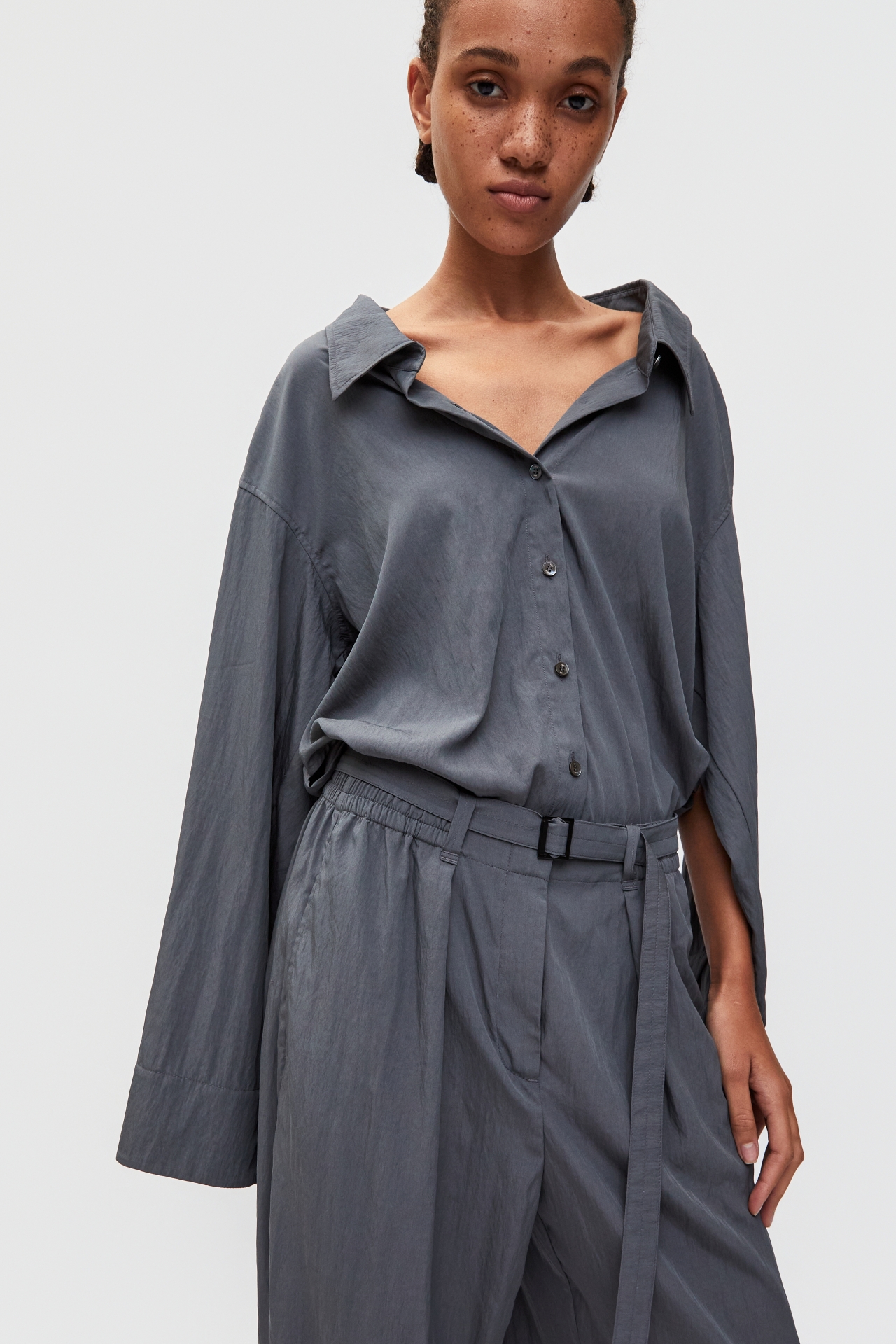 TWO-WAY SHIRT JUMPSUIT (S26DJ7041GY)