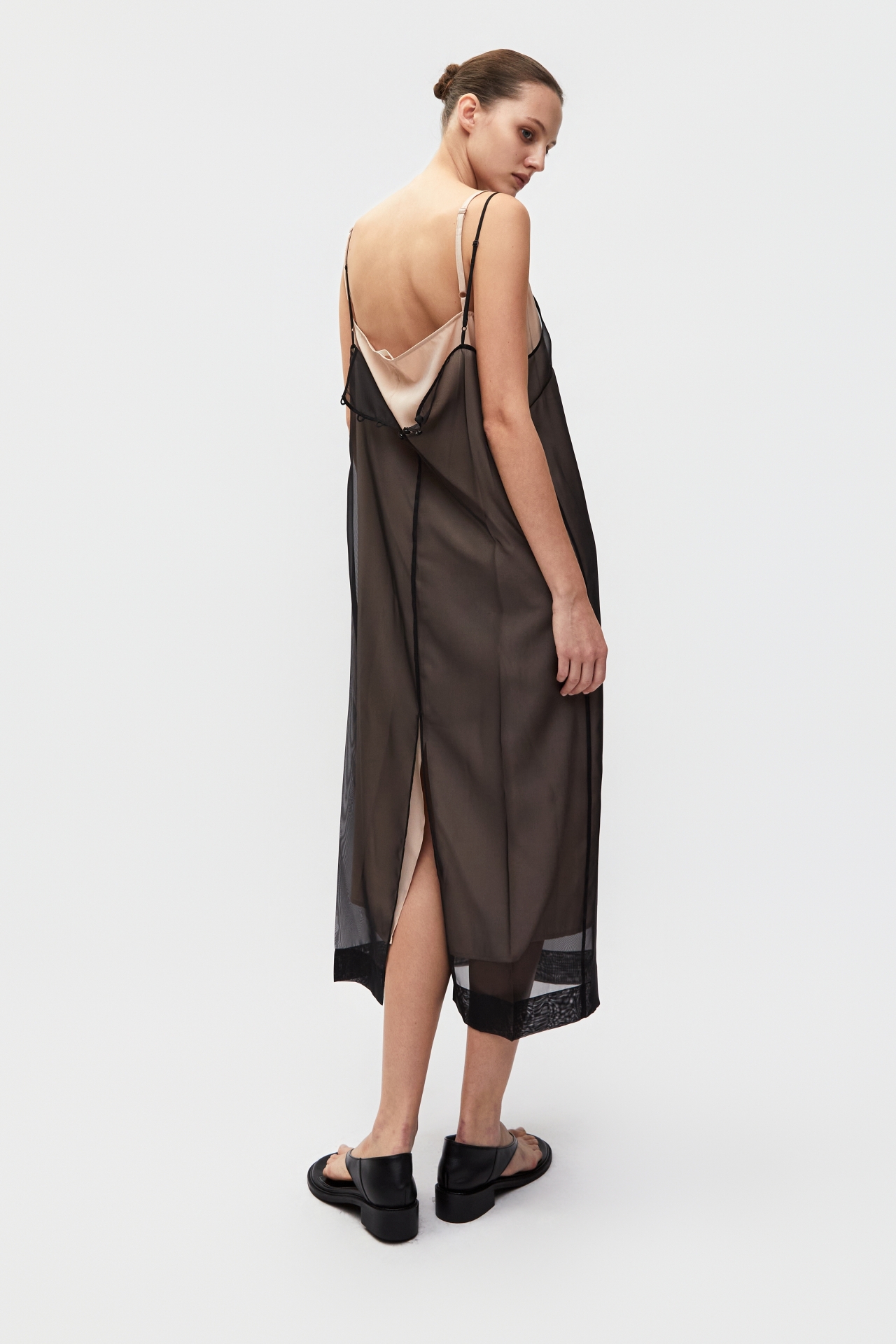 SHEER LAYERED DRESS (S26DJ7051BK)