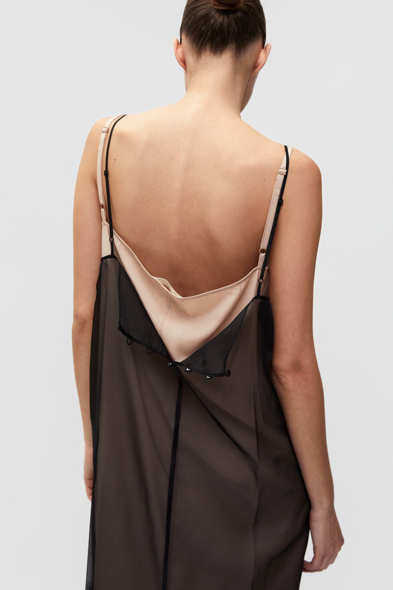 SHEER LAYERED DRESS (S26DJ7051BK)