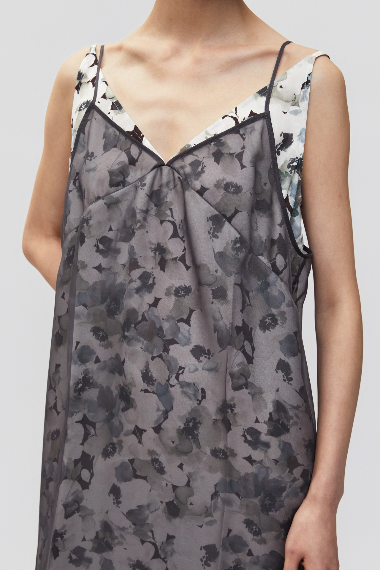 SHEER LAYERED DRESS (S26DJ7052GY)