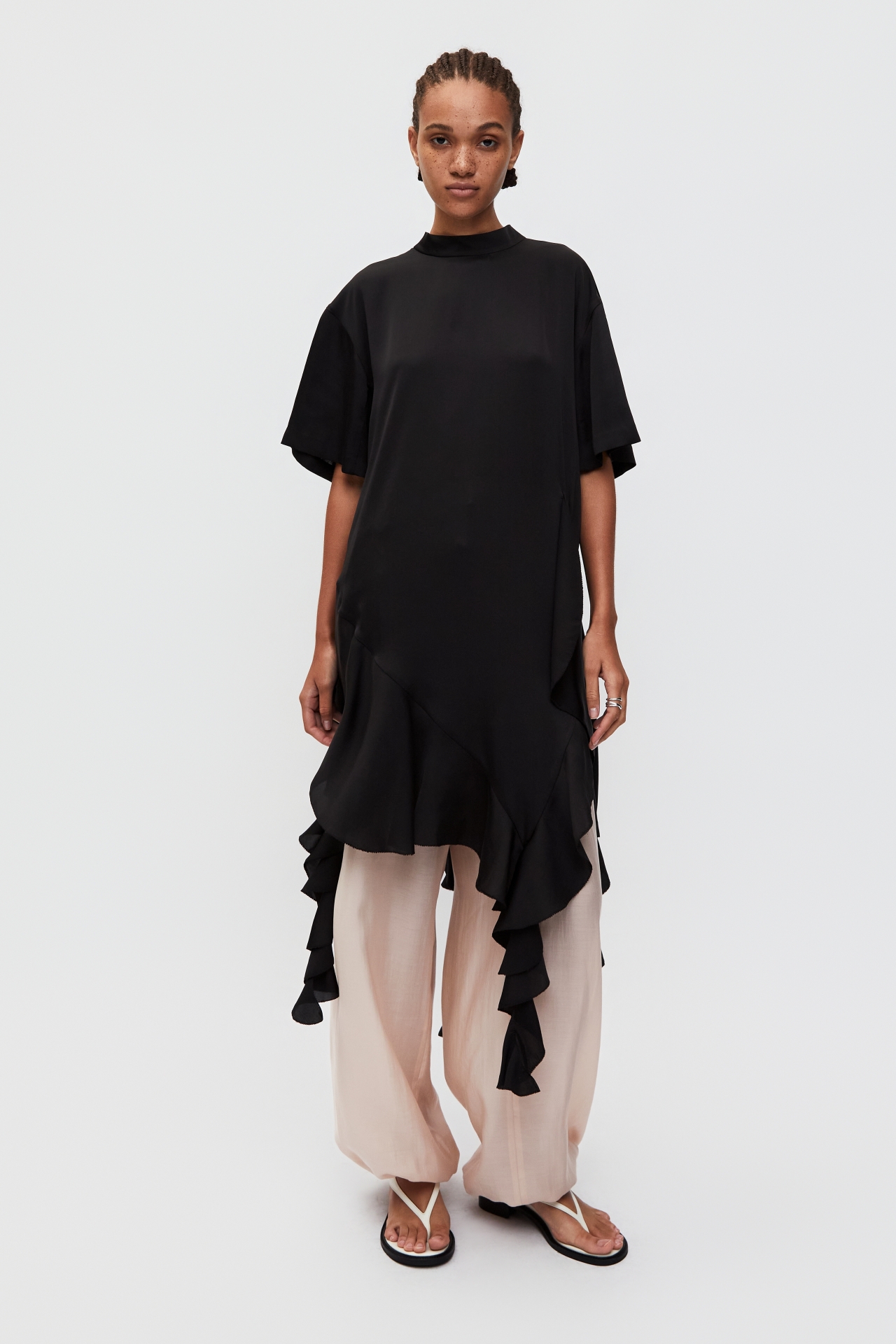 ASYMMETRIC HEM DRESS (S26DJ7062BK)