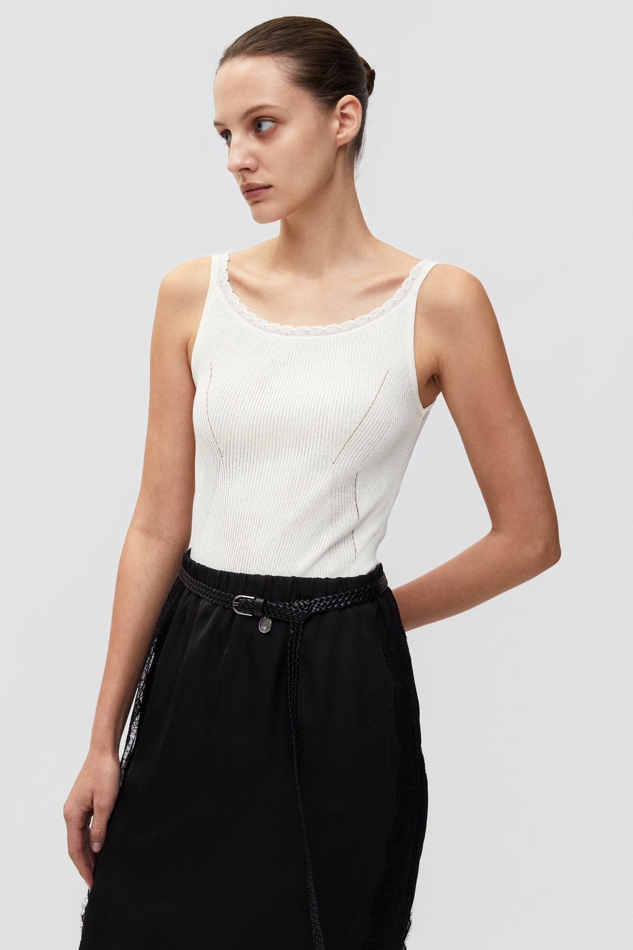 KNITTED TANK TOP (S26KT9011IV)