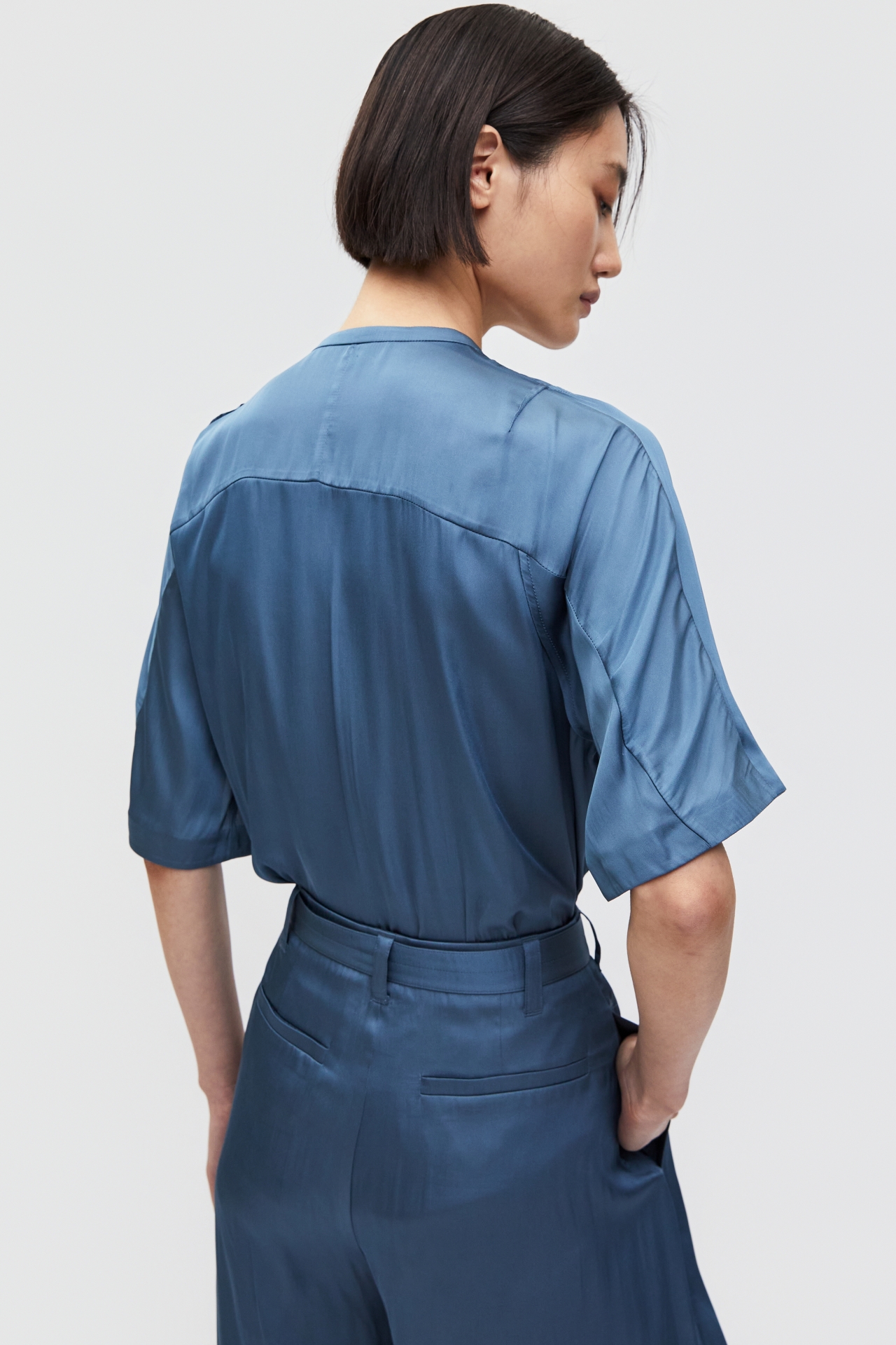 BELTED LOOSE BERMUDA PANTS (S26PT5041BL)