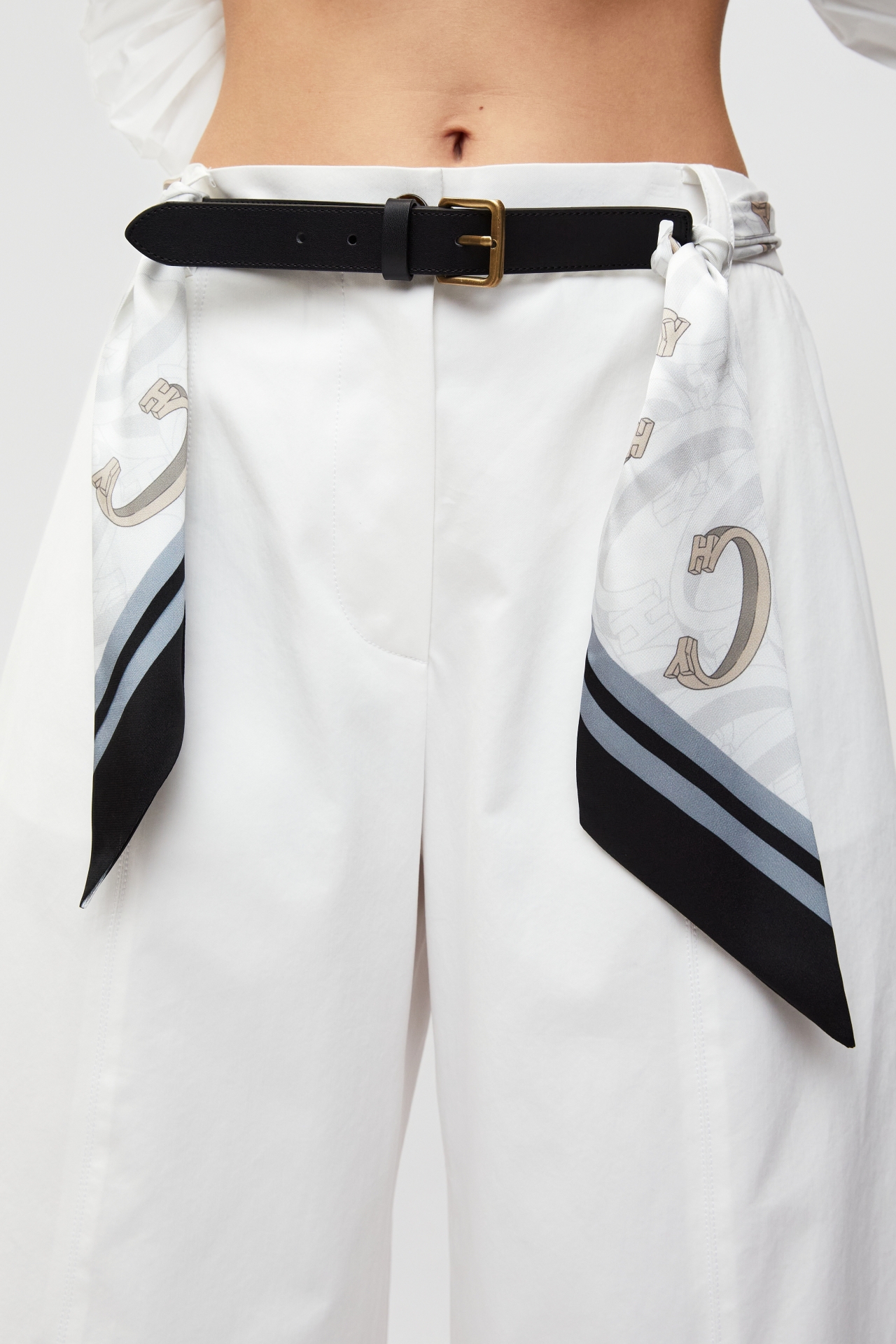 DRAWSTRING LOOSE PANTS (S26PT5051WH)