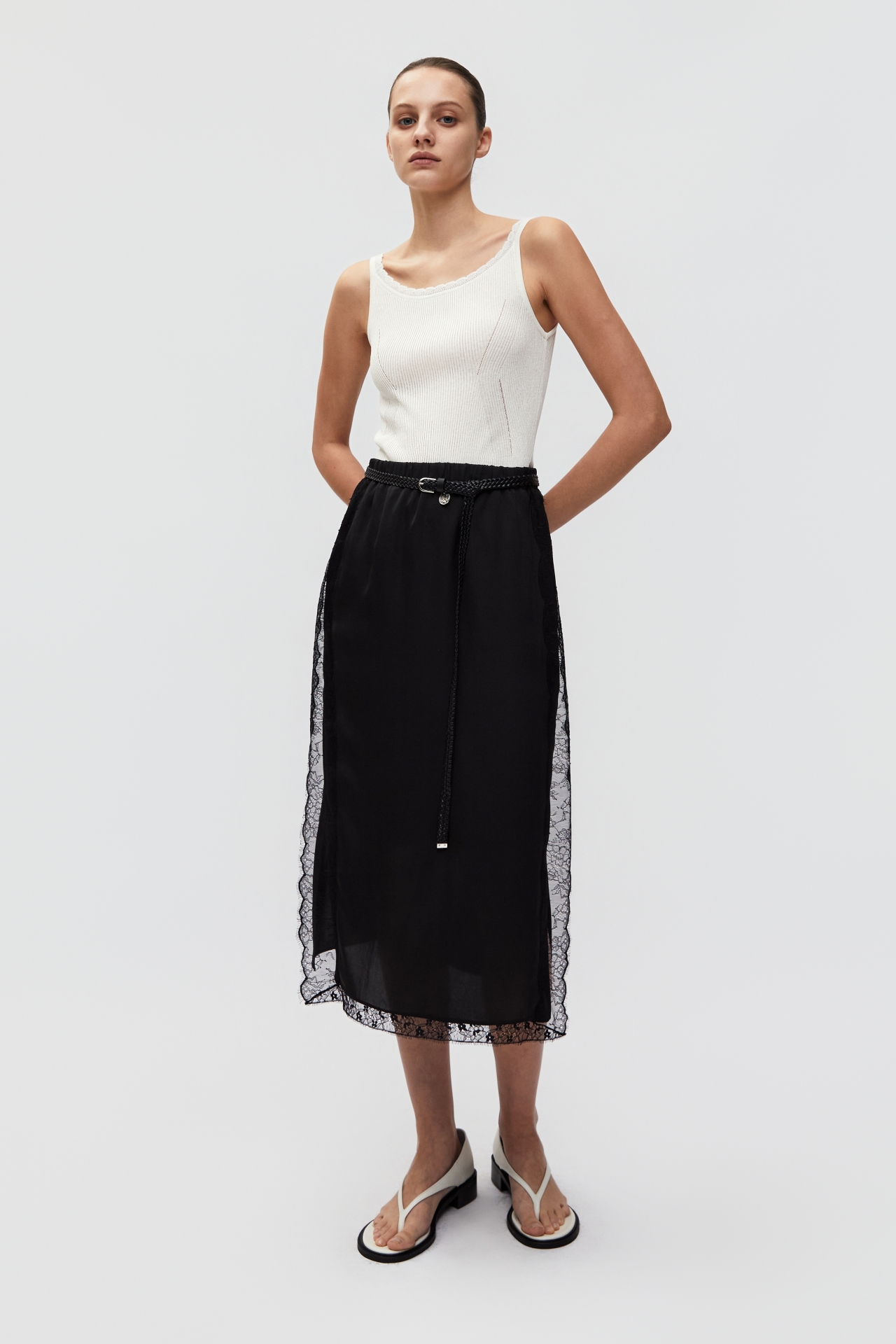 LACE-TRIMMED SKIRT (S26SK6021BK)