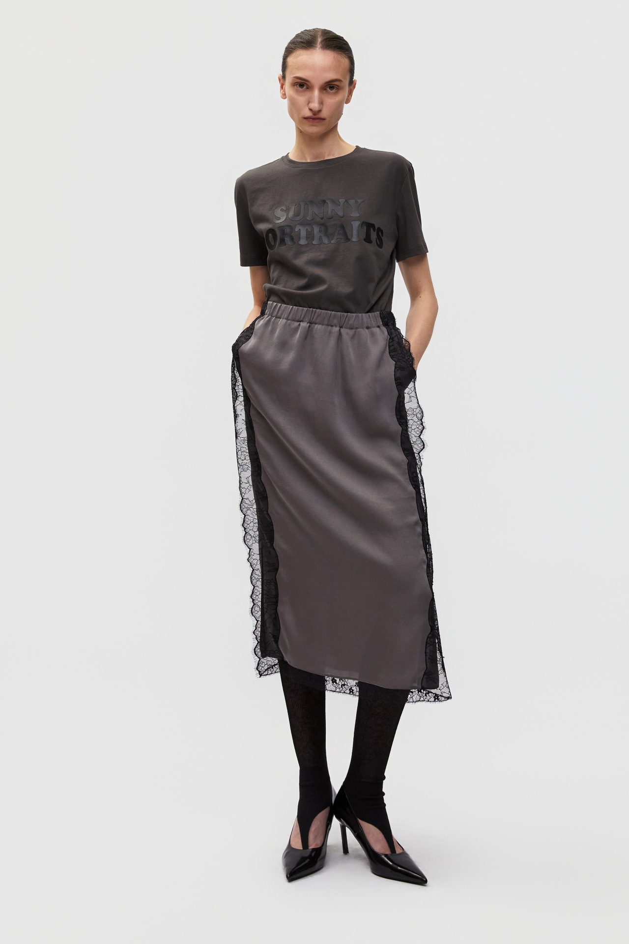 LACE-TRIMMED SKIRT (S26SK6021KK)