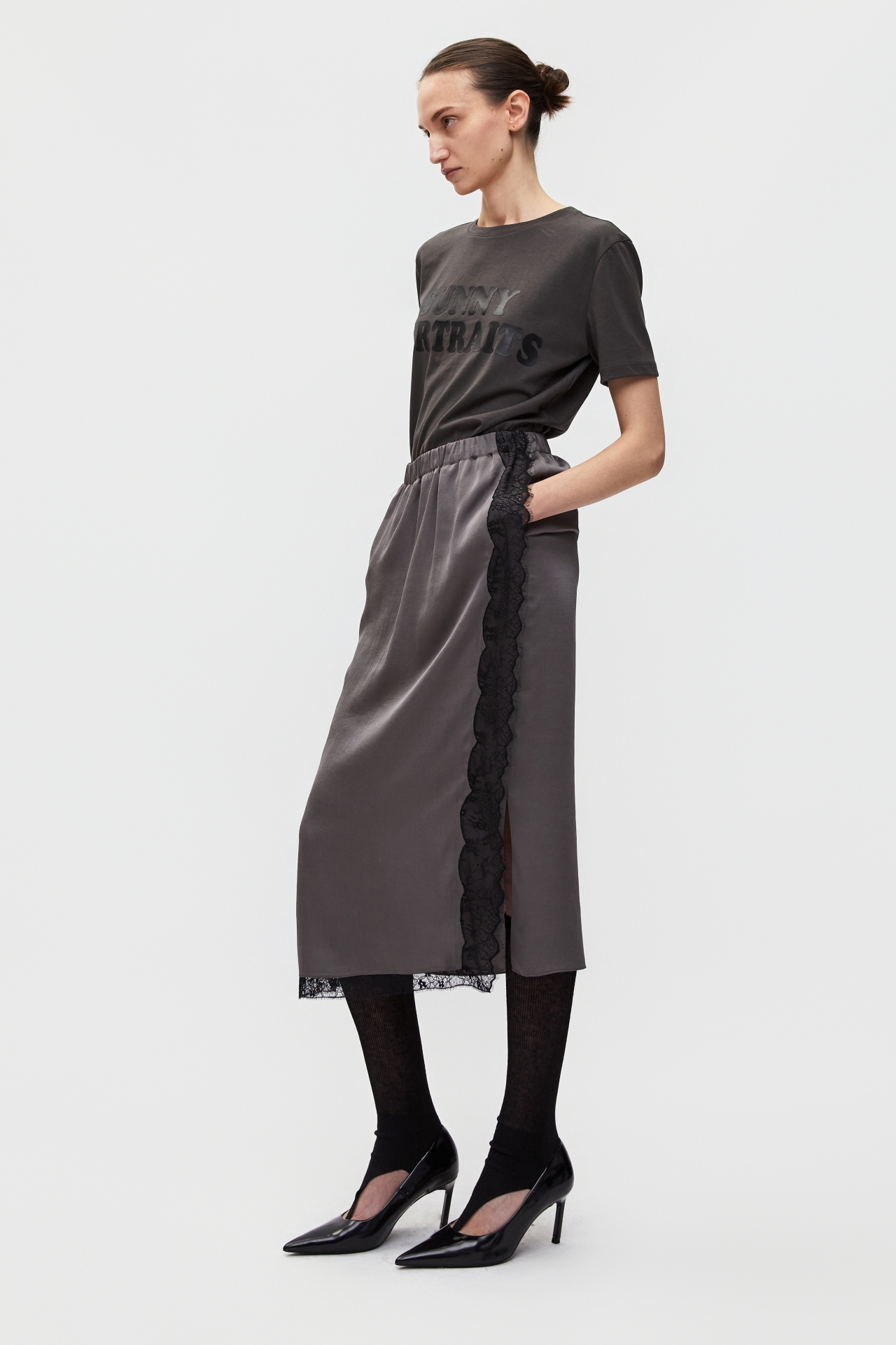 LACE-TRIMMED SKIRT (S26SK6021KK)