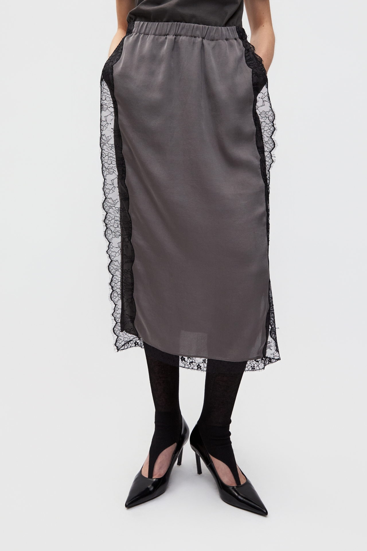 LACE-TRIMMED SKIRT (S26SK6021KK)