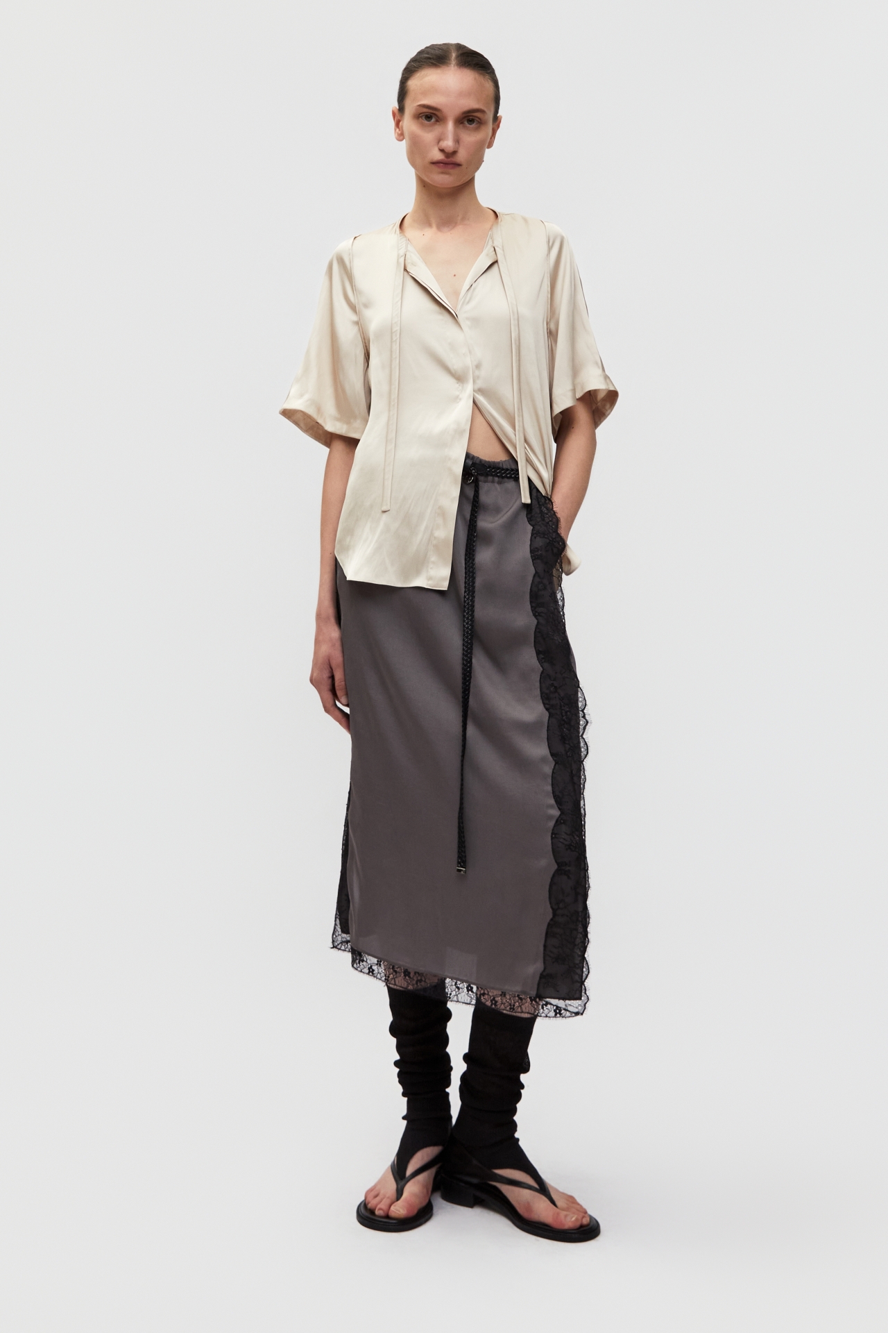 LACE-TRIMMED SKIRT (S26SK6021KK)