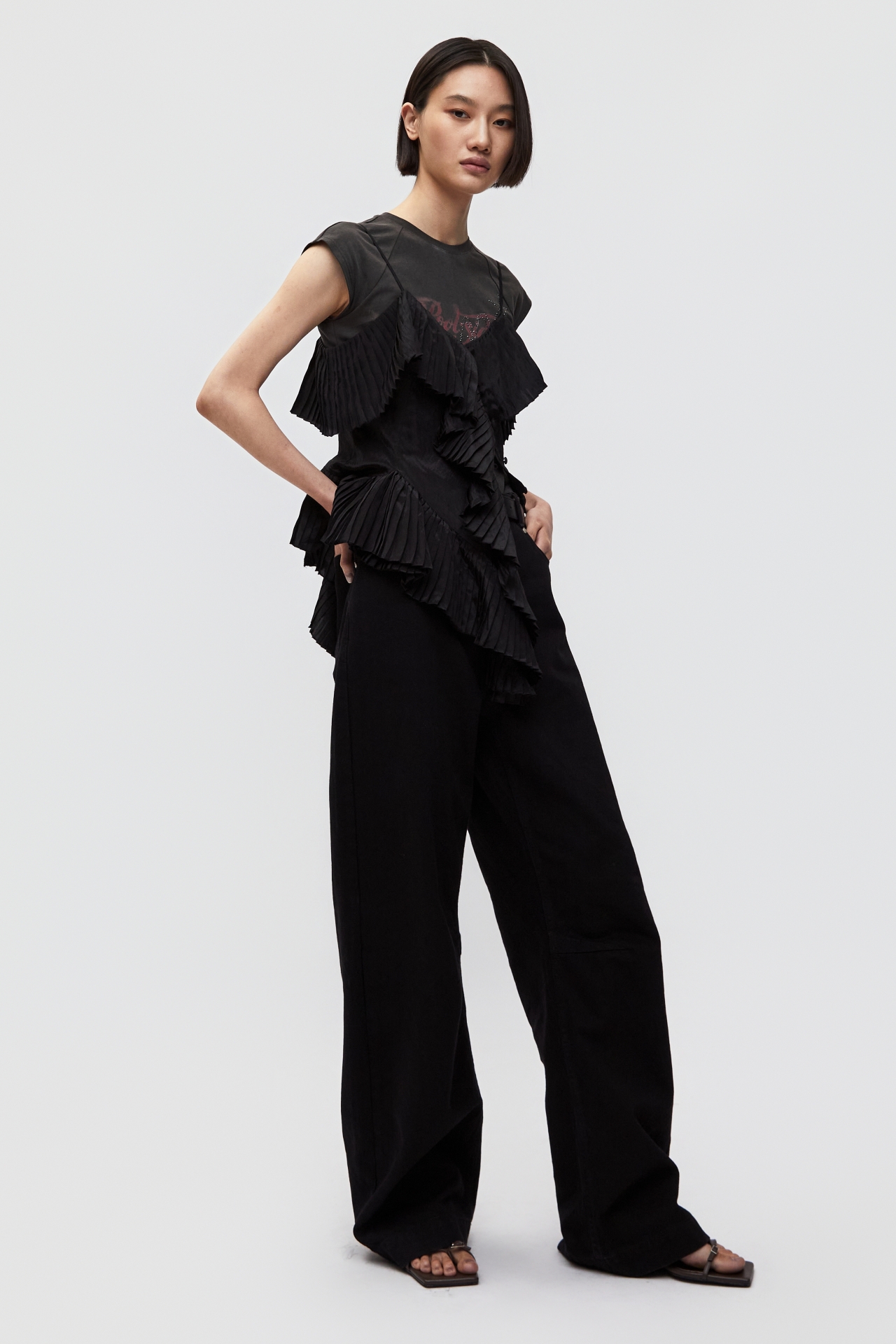 ASYMMETRIC PLEATED TOP (S26TO10061BK)