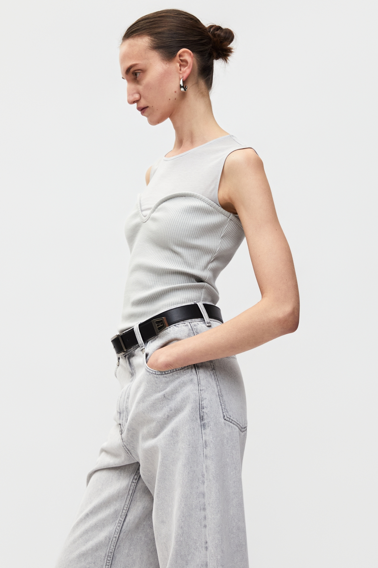 PANELLED SLEEVELESS TOP (S26TS11071GY)