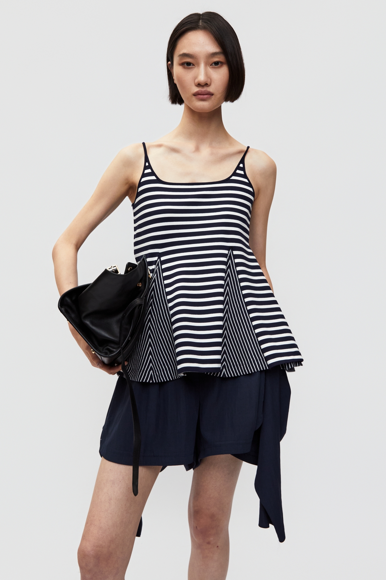 STRIPED CAMI TOP (S26TS11102NV)