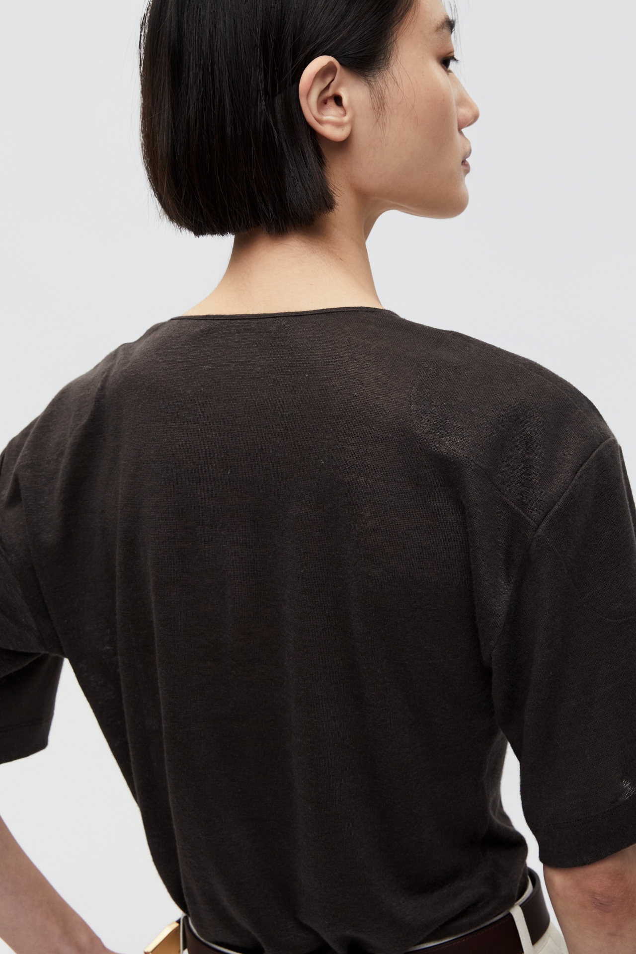 BUTTON DETAIL T-SHIRT (S26TS11131BR)