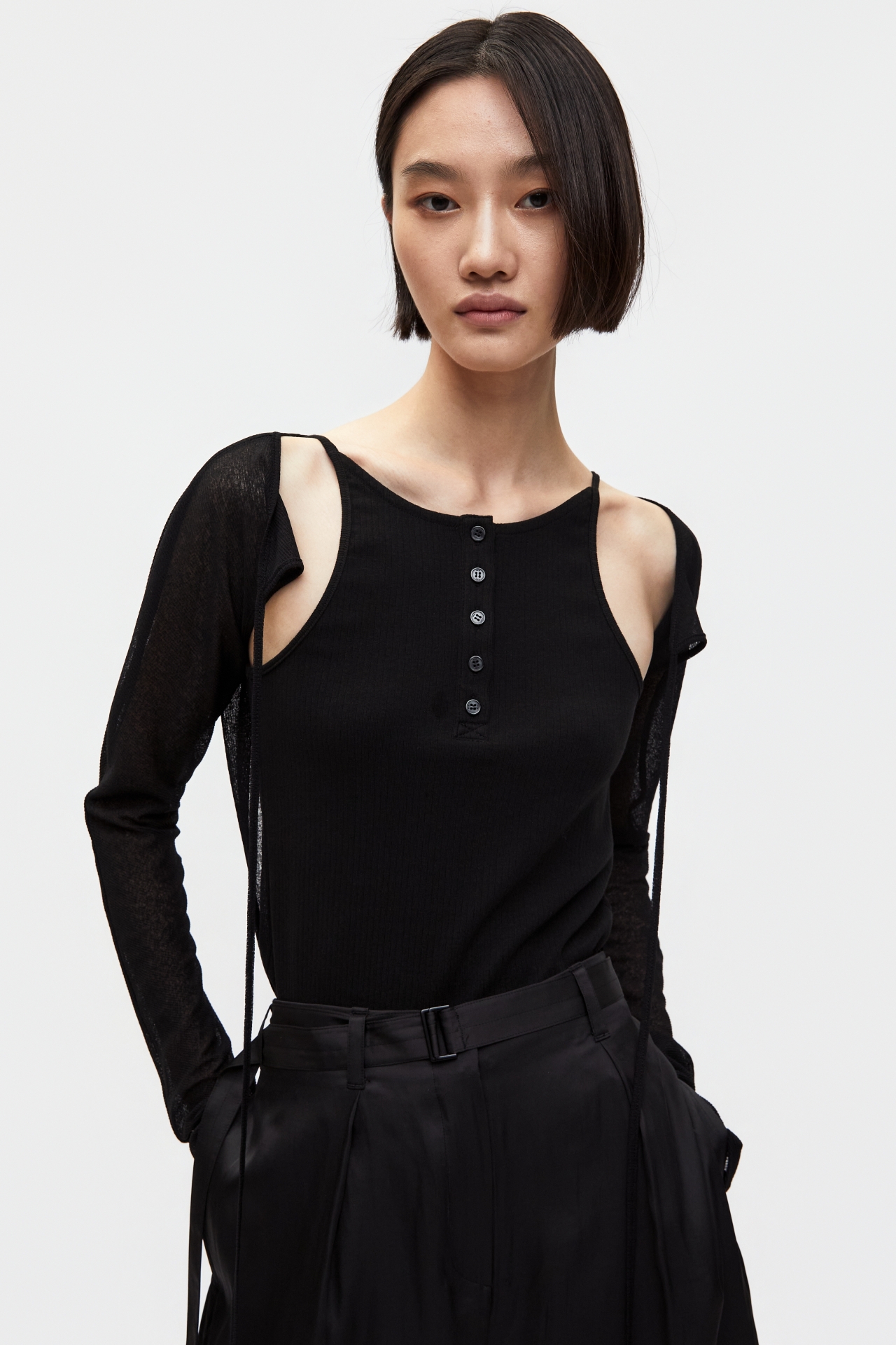 LAYERED-STYLE LONG SLEEVE TOP (S26TS11141BK)
