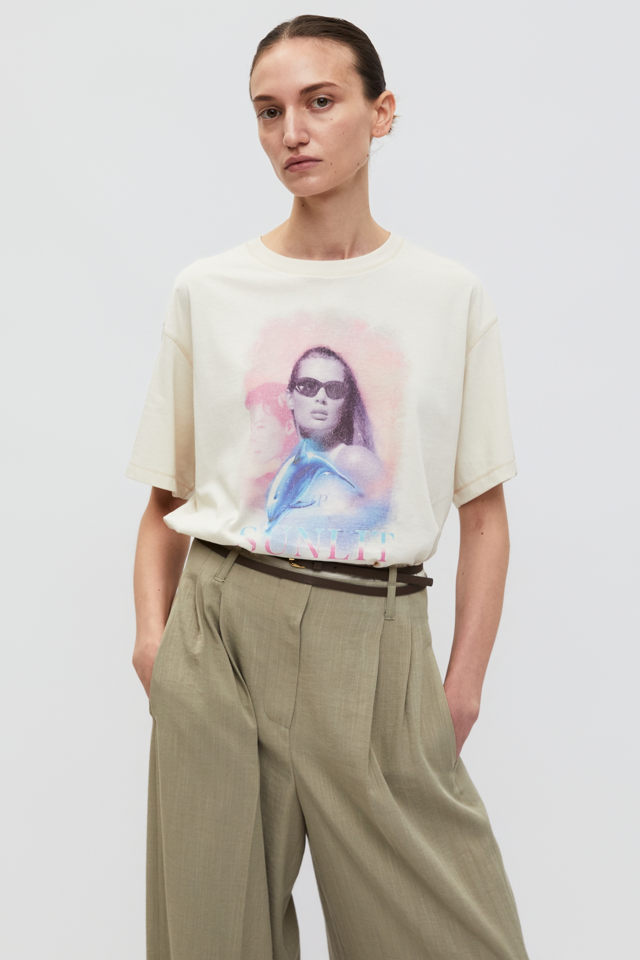 PORTRAIT GRAPHIC T-SHIRTS (S26TS11222IV)
