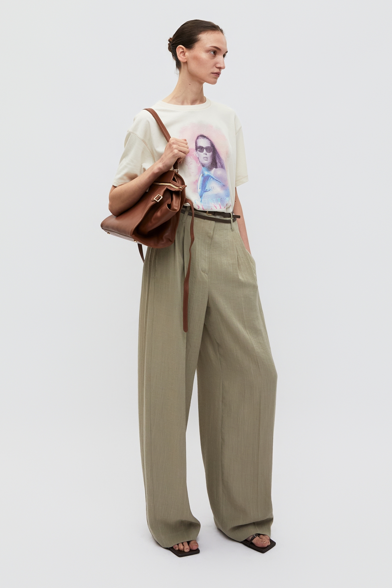 PORTRAIT GRAPHIC T-SHIRTS (S26TS11222IV)