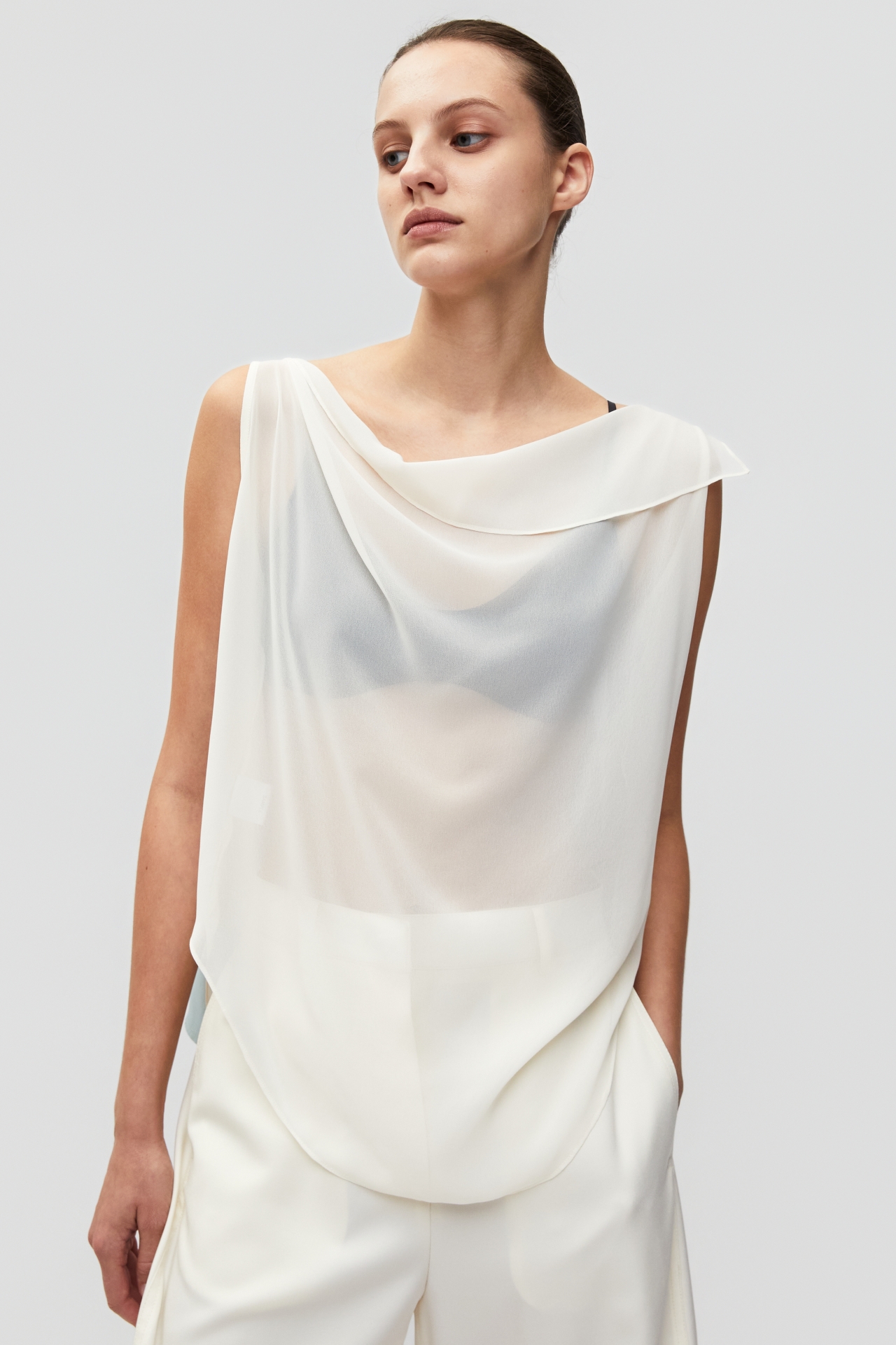 DRAPE PANEL VEST (S26VT3021MT)