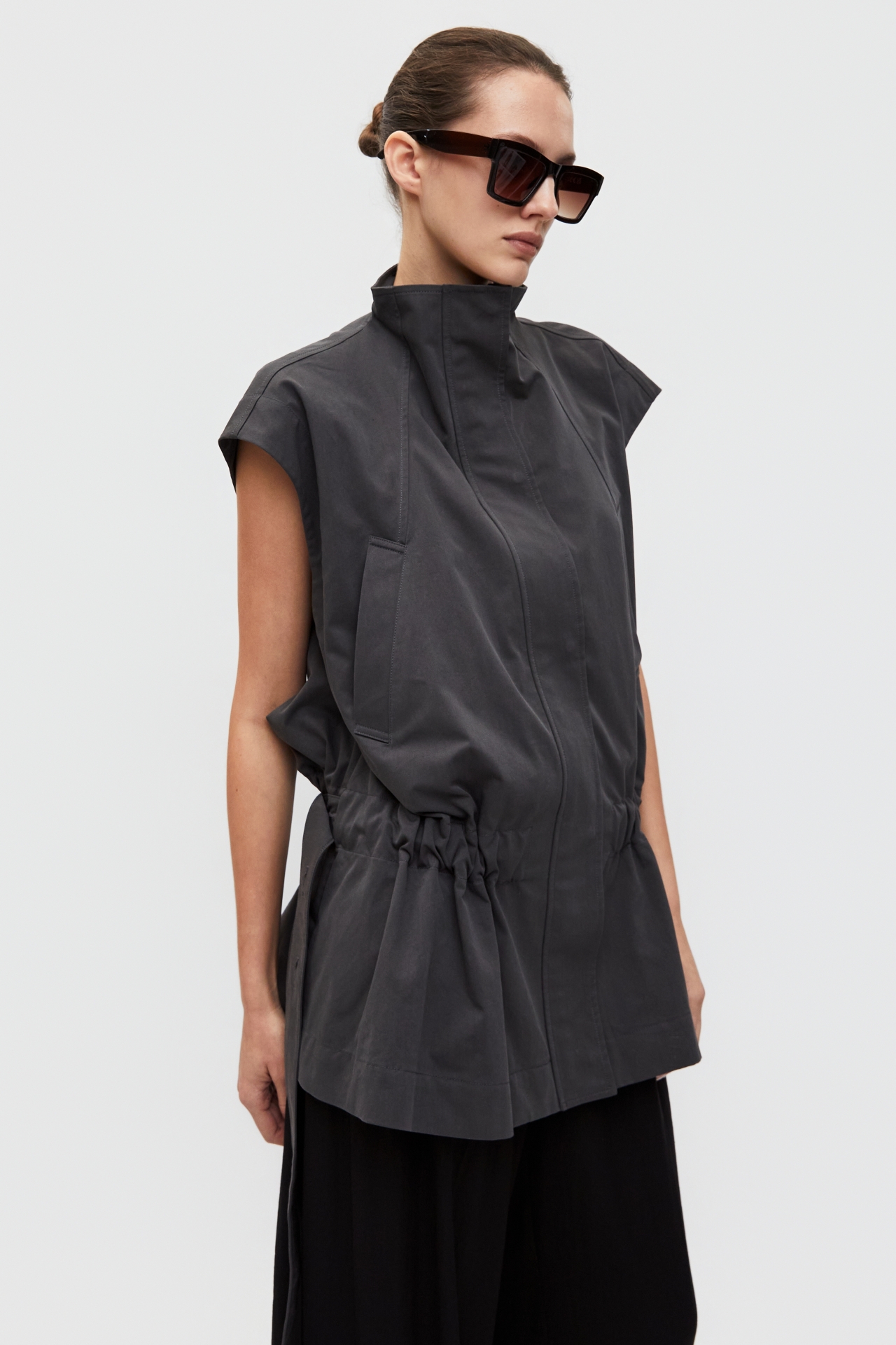 SLEEK CINCHED VEST (S26VT3031GY)