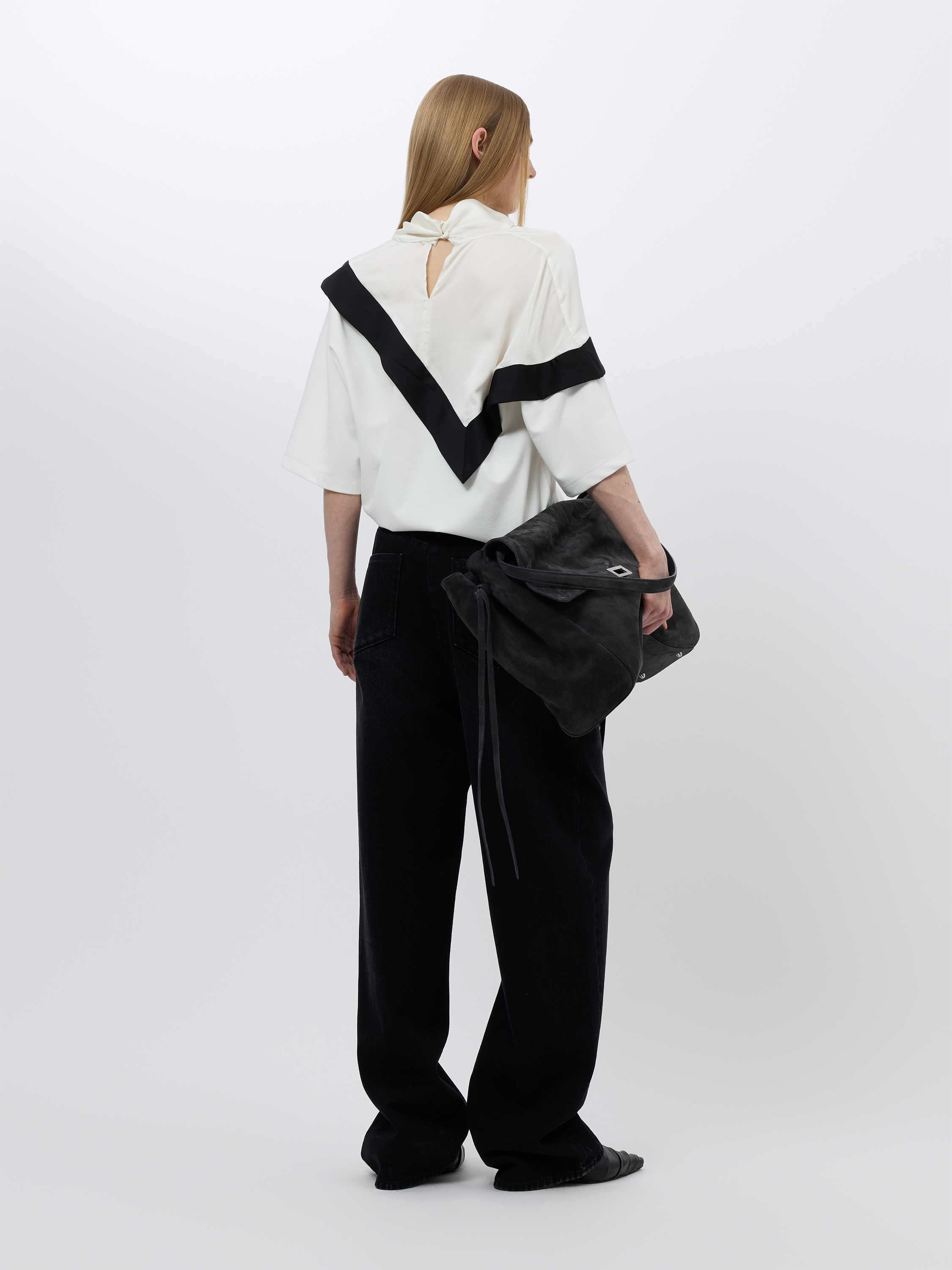 SUEDE SLOUCHY MAXI SHOULDER BAG (W26AC12131GY)