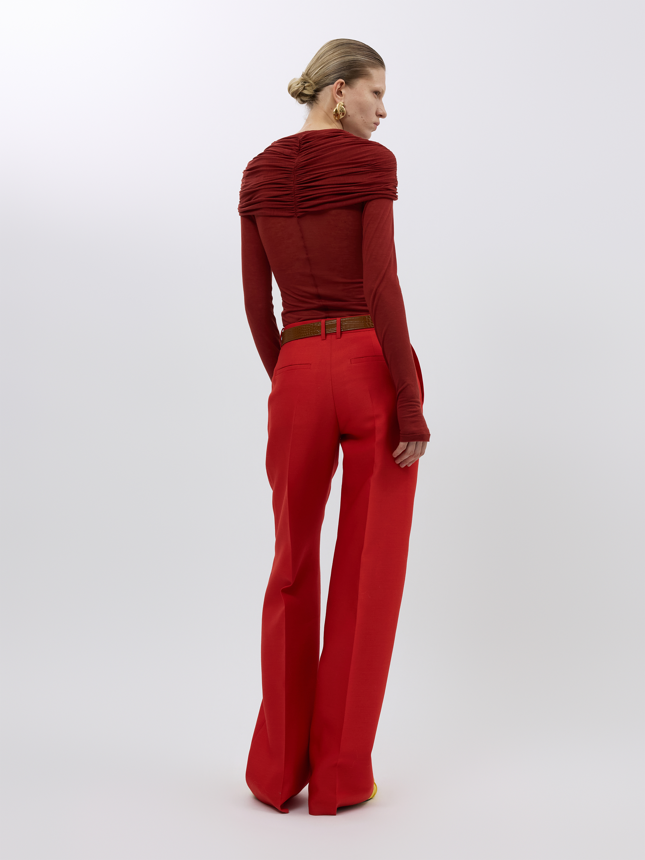 SHOULDER DRAPE RUCHED TOP (W26TS11051OR)